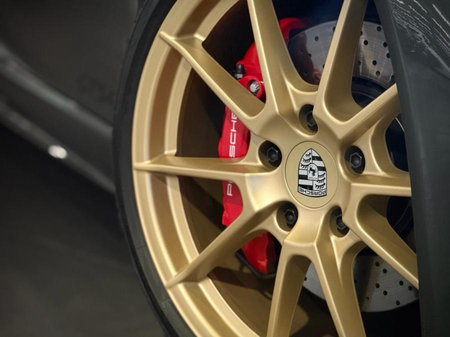 718 CAYMAN GTS 4.0 - Image 6